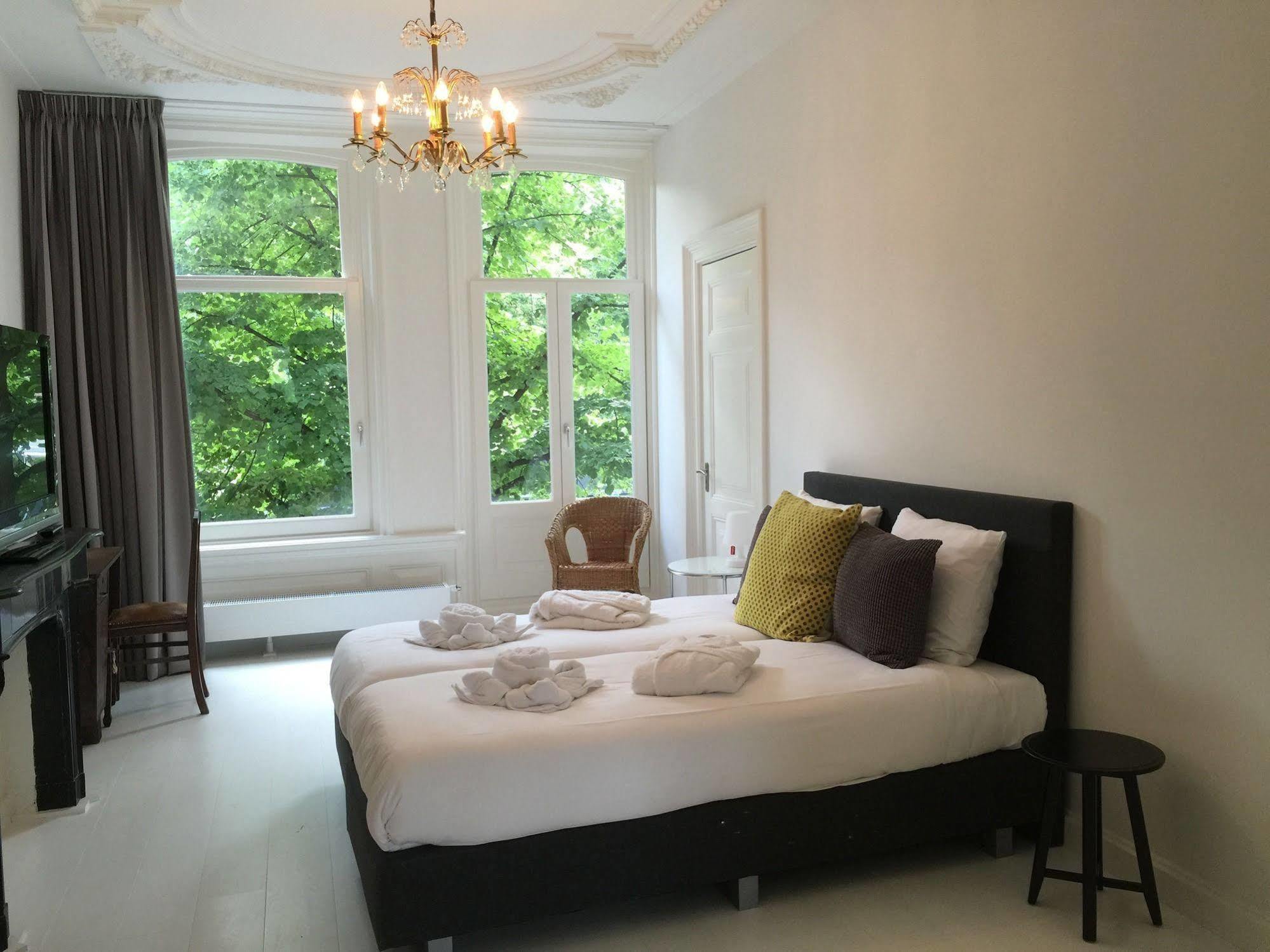 Nine-T-Teen Bed And Boutique Amsterdam Extérieur photo