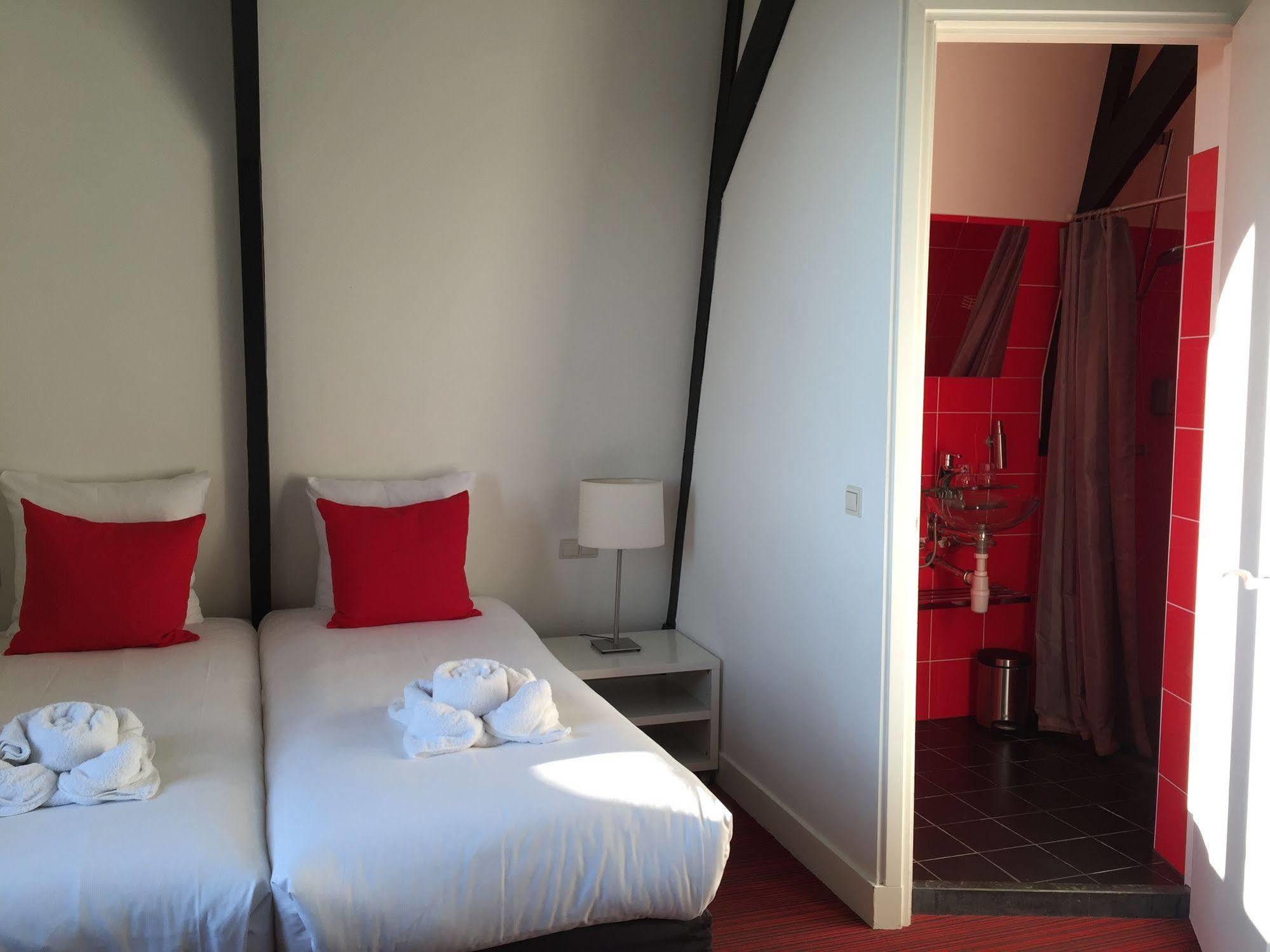 Nine-T-Teen Bed And Boutique Amsterdam Extérieur photo